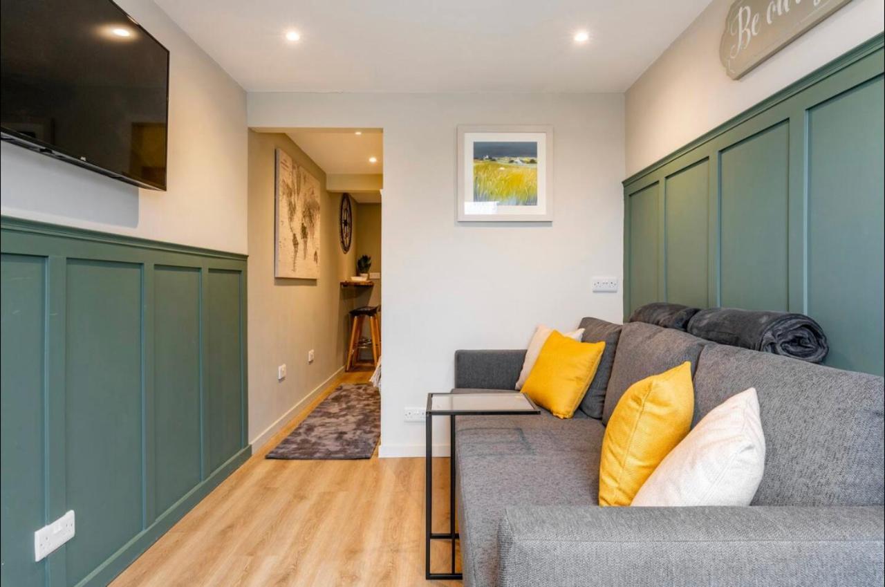 Appartamento The Hideaway By The Sea - Free Parking Hove Esterno foto