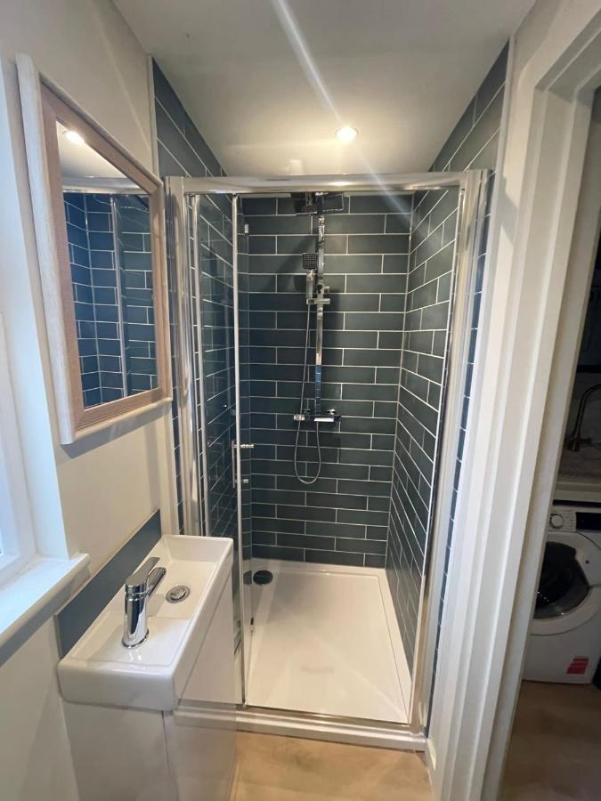 Appartamento The Hideaway By The Sea - Free Parking Hove Esterno foto